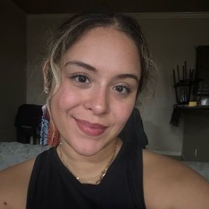 Meet your Posher, Raechel